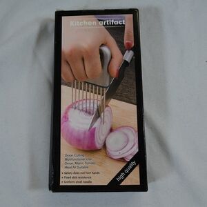 Kitchen Artifact Stainless Steel Onion Cutter Kitchen Gadget